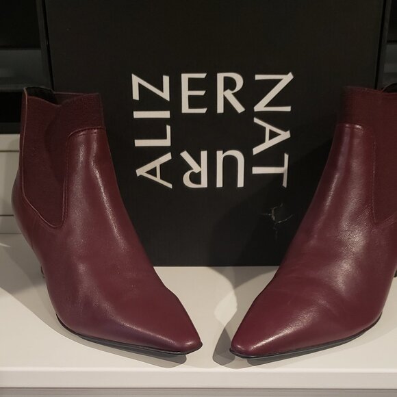 NWT: Naturalizer Daya Pointed Toe Bootie Size: 8.5 - Picture 4 of 8